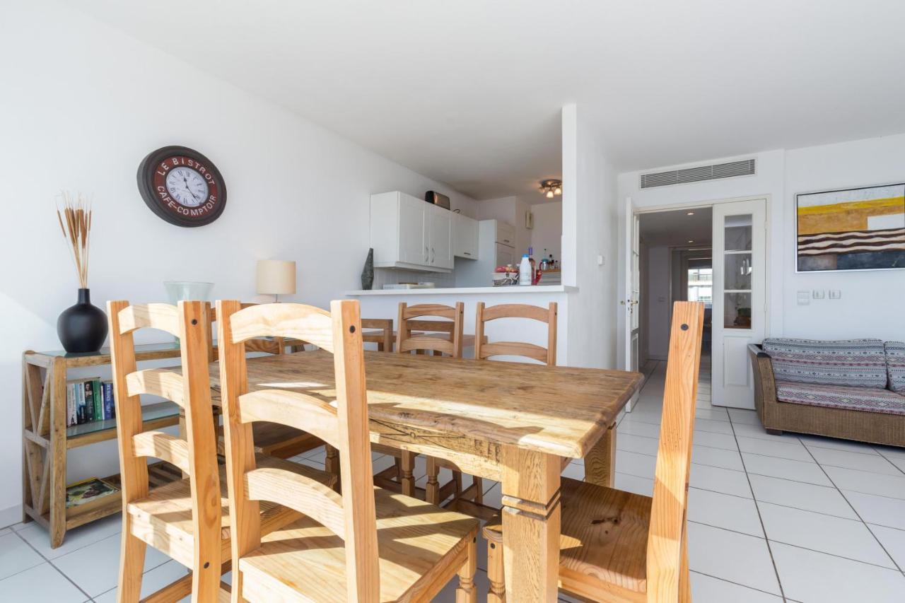 Bright Two Bedroomed Apartment On The Beach In Cannes With Huge Terrace With Fabulous Sea Views - 2001 Exterior foto